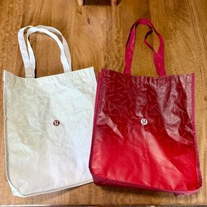 Lululemon Women's Red and White tote Bag